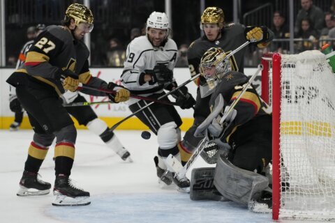 Thompson shines in goal as Golden Knights top Kings 5-1