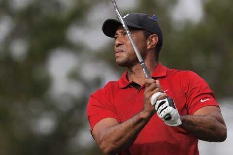 Masters preview: Even with a bad leg, Tiger Woods has everyone on his tail