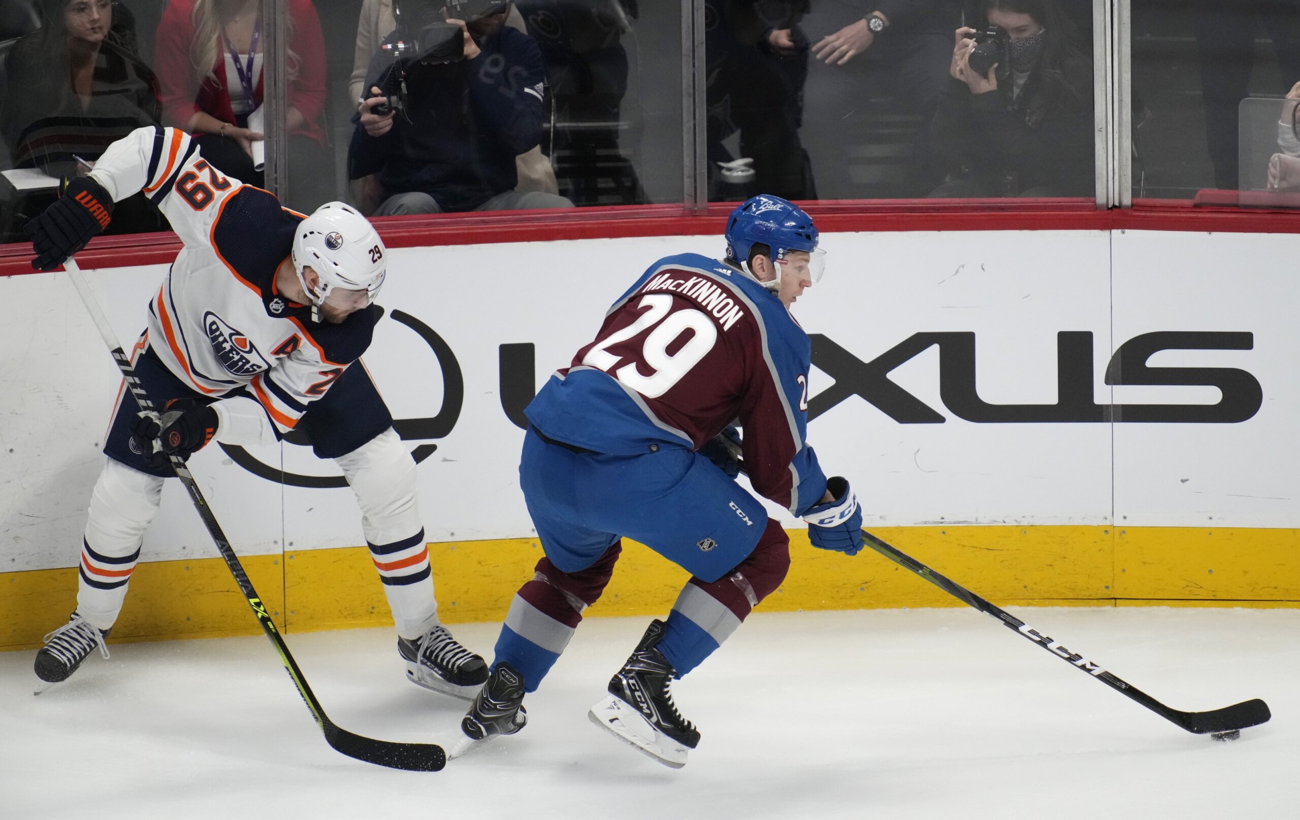 COLORADO AVALANCHE: MacKinnon scores in OT, Avalanche beat Oilers 3-2