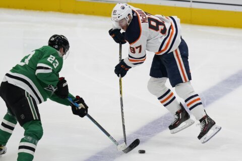 Stars defeat Edmonton; Oilers’ 1st loss after scoring first