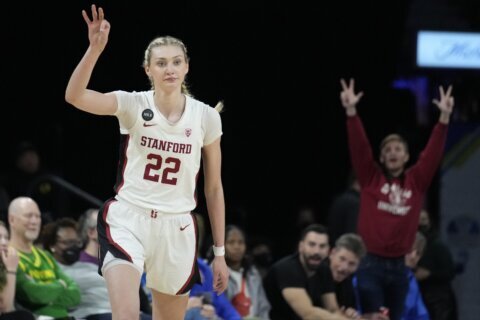 Crutcher's 29 points sends Dayton past Davidson in OT | WTOP News