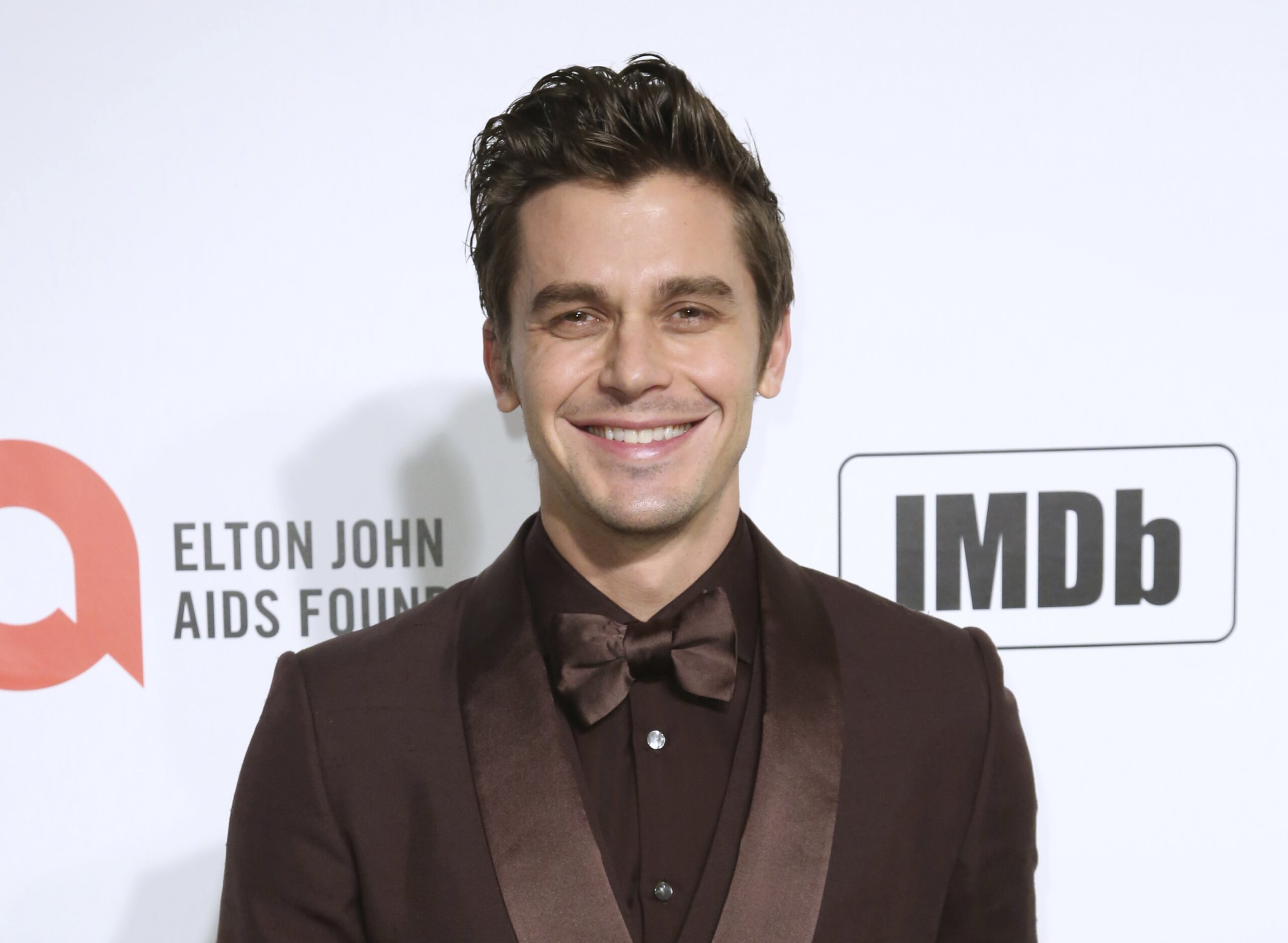 Antoni Porowski to receive Champion Award from GLSEN - WTOP News