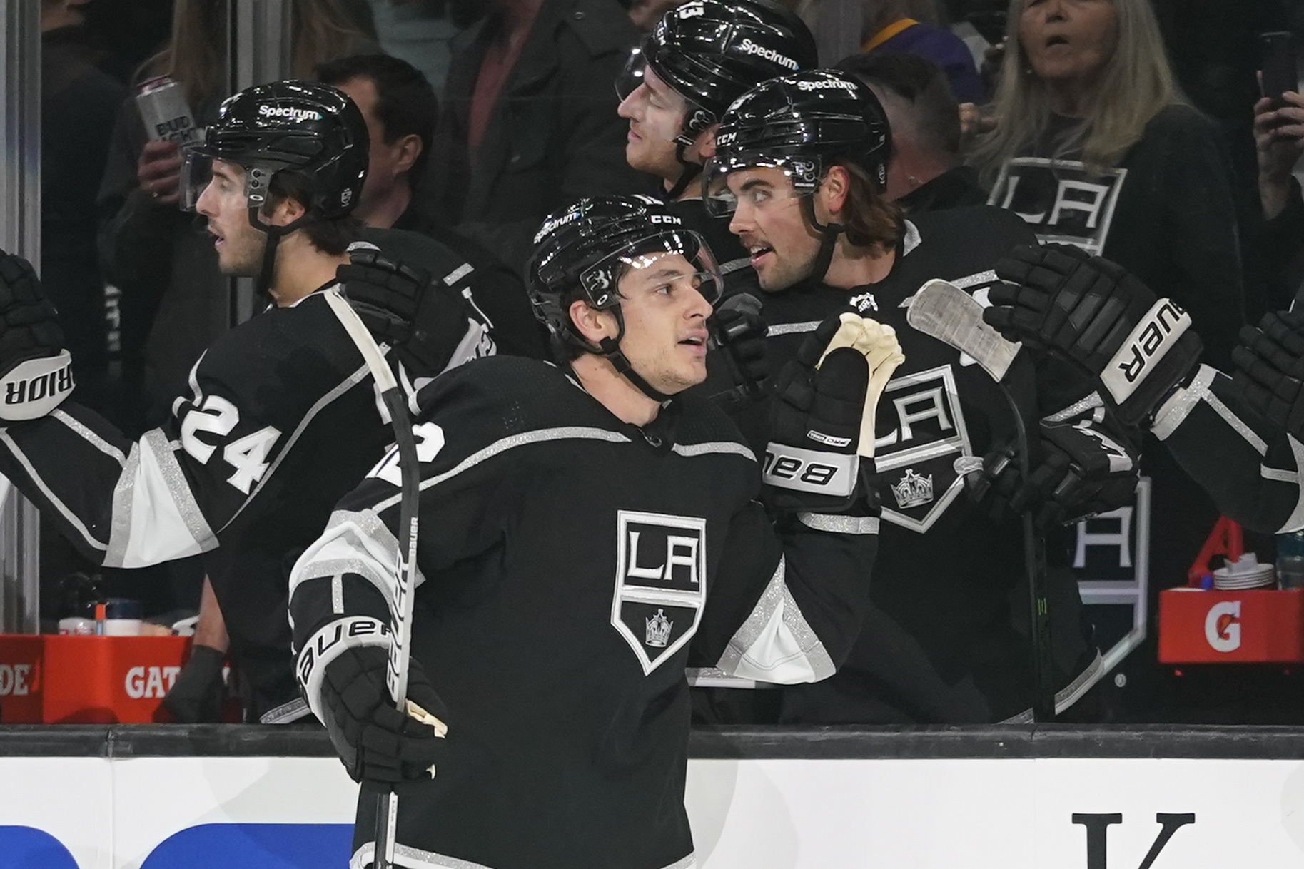 Kings extend Adrian Kempe with four-year deal