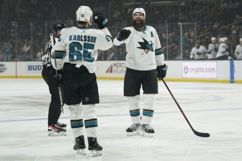 Hertl scores in OT, Sharks stop skid with 4-3 win over Kings