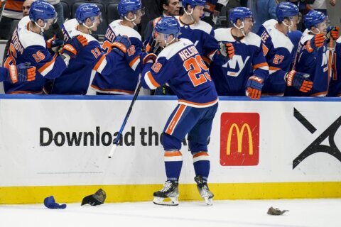 Nelson’s third-period hat trick leads Isles past Stars 4-2