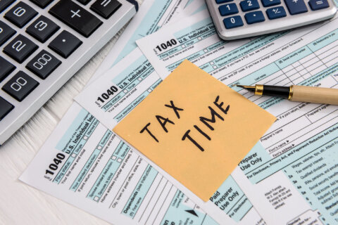 How long should you save financial information after tax season?