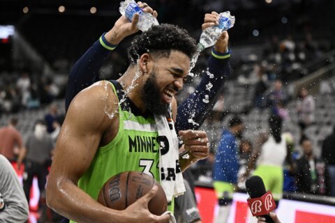 Sweet 60: T-wolves celebrate Towns, team scoring record