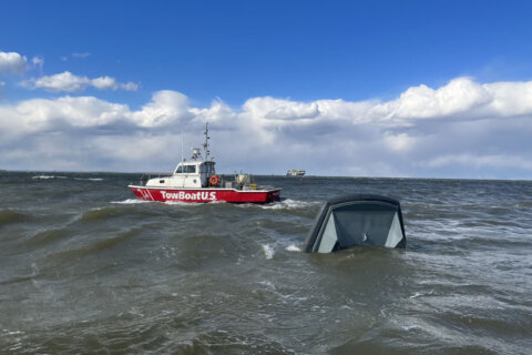 Anne Arundel Co. fireboat sinks into Chesapeake Bay during training exercise