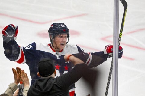 A pregame ceremony, key goal and lots of apples give Nicklas Backstrom a night to remember