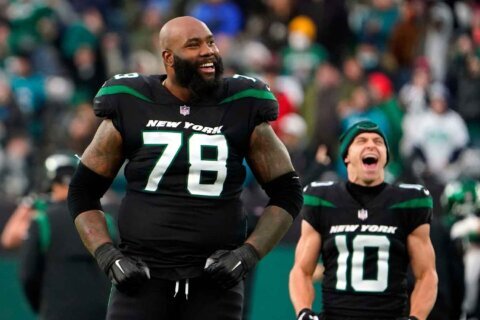 Report: OT Morgan Moses, Ravens agree to three-year deal