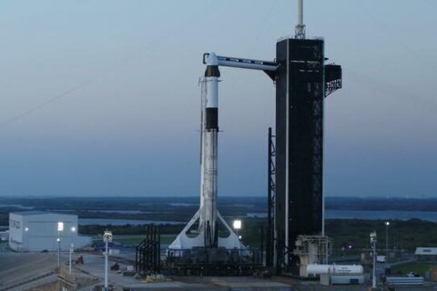 SpaceX launches first private crew to space station