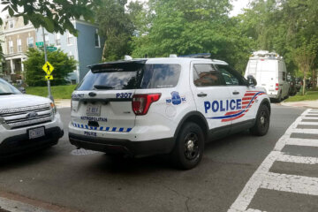 DC police vehicle