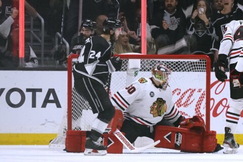 Kings defeat Blackhawks 4-1, move closer to a playoff spot