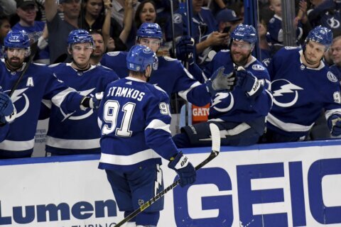 Stamkos has 1st 100-point season, Bolts top Blue Jackets 4-1