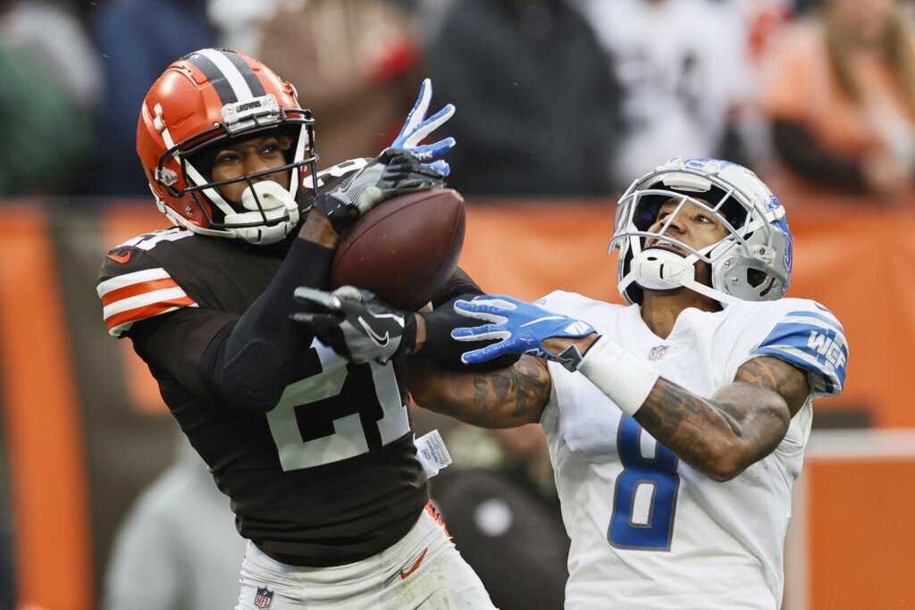 AP source: Browns, CB Ward agree on $100M contract extension