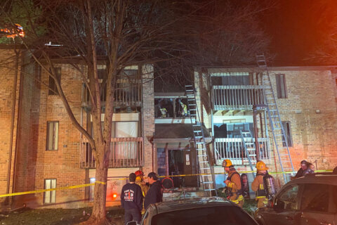 Howard Co. apartment fire investigated as possible arson
