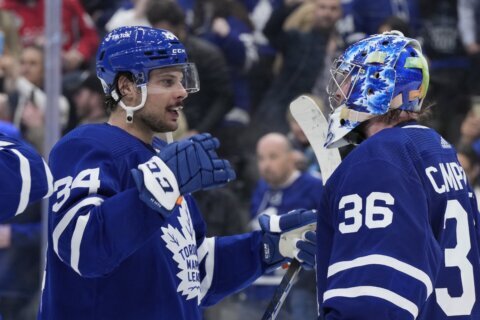 Maple Leafs rout Capitals 7-3, close in on team victory mark