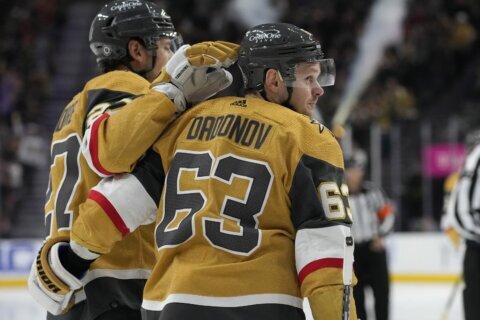 Vegas stays in playoff hunt with 6-1 win over Arizona