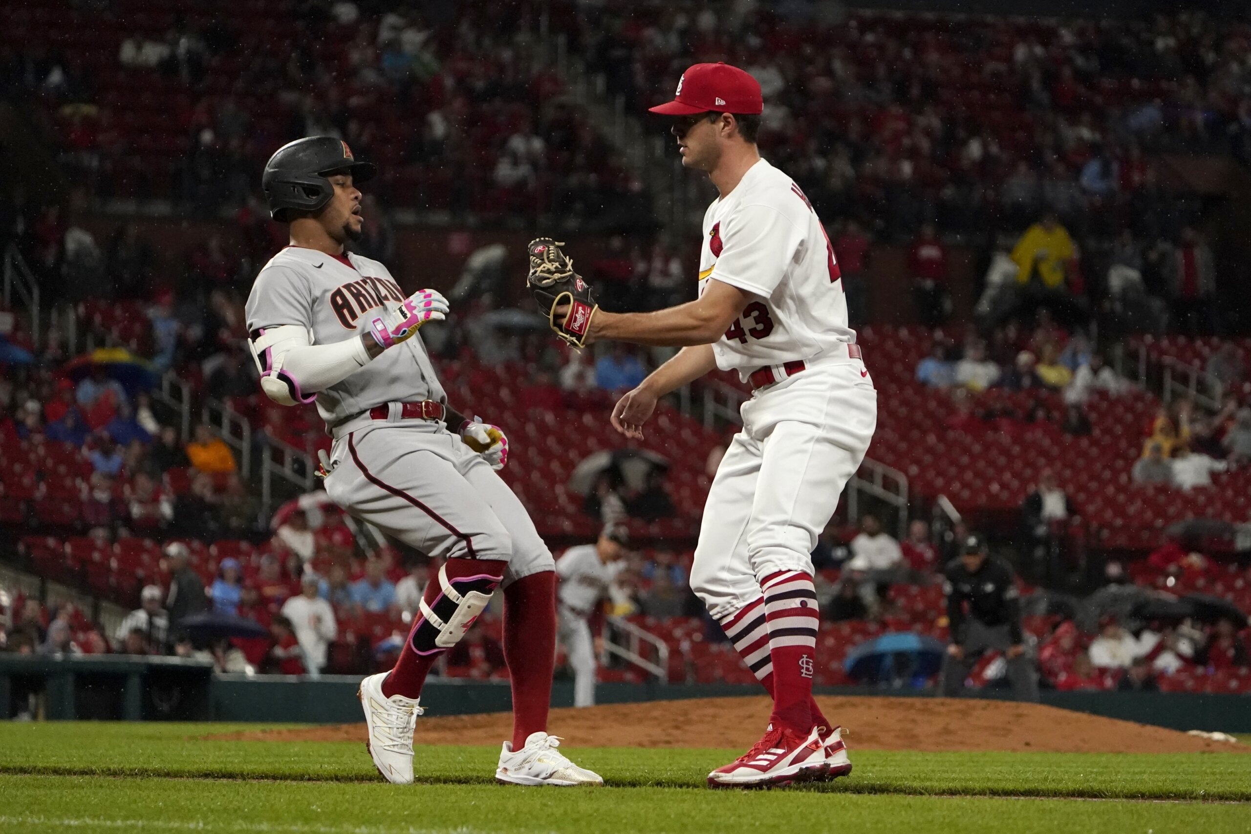 Bader's infield single lifts Cardinals past Giants 2-1 - WTOP News