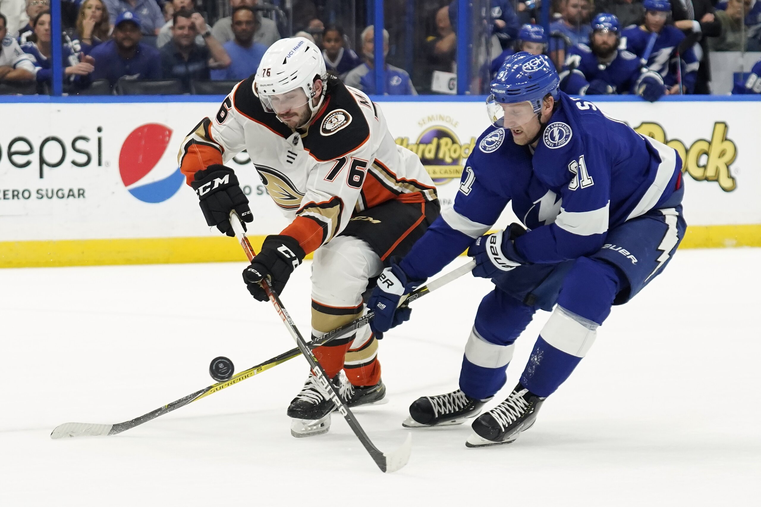 Twotime champion Lightning beat Ducks, lock up playoff spot WTOP News