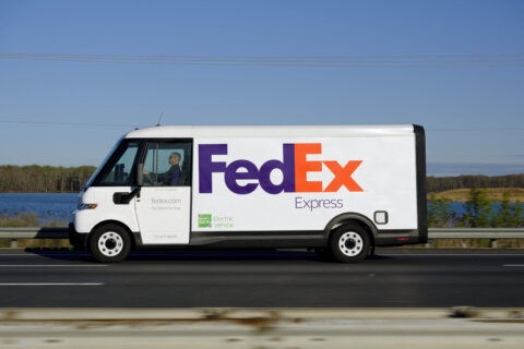 Electric FedEx van sets NYC to DC record