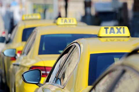 Fairfax Co. OKs $1 surcharge for taxis amid spiking gas prices