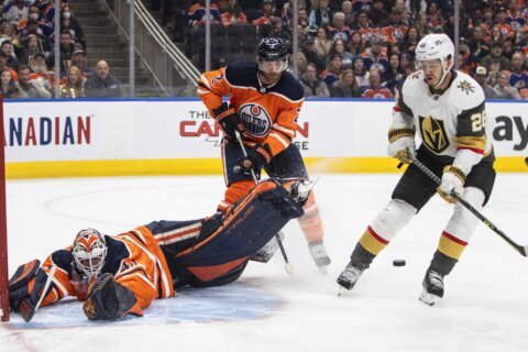 Mike Smith makes 39 saves, Oilers beat Golden Knights 4-0
