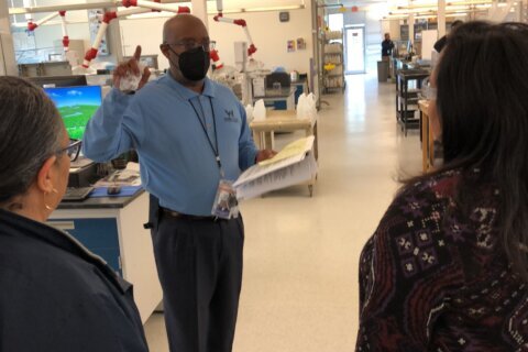 EPA official gets behind-the-scenes tour of WSSC Water’s testing lab