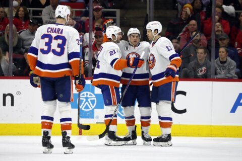 Palmieri rescues Isles in final-minute win over Hurricanes