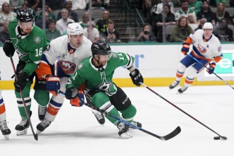 Faksa’s shorthanded goal pushes Stars past Islanders 3-2