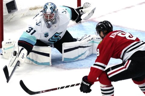 Grubauer, Kraken blank sinking Blackhawks 2-0