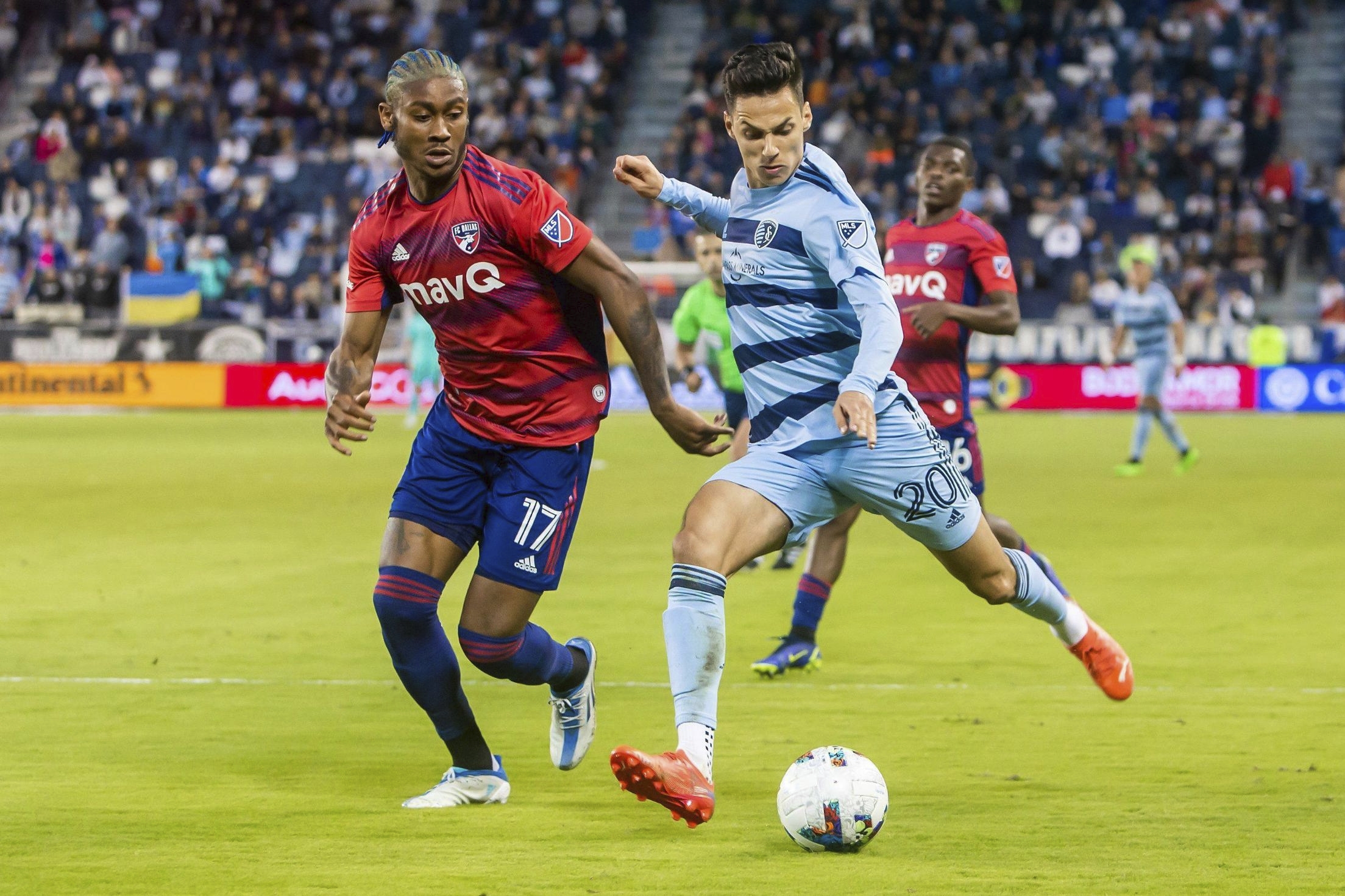 salloi-goal-helps-sporting-kc-earn-2-2-tie-with-dallas-wtop-news