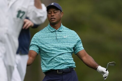 Tiger Woods has an up-and-down second round at Masters