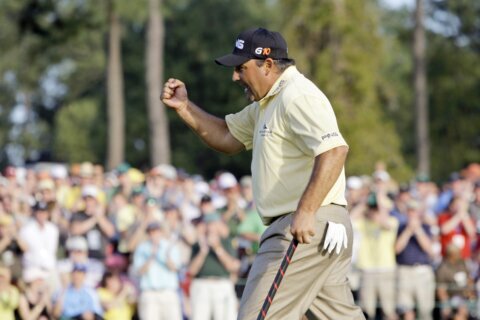 From green jacket to prison, Angel Cabrera’s big fall