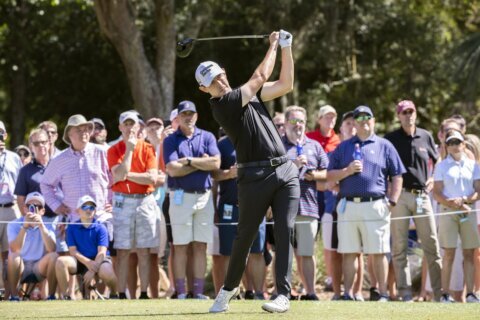 FedEx Cup champ Cantlay takes RBC Heritage lead into weekend