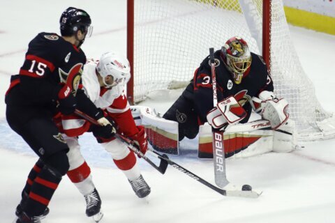 Norris’ 1st hat trick lifts Senators over Red Wings 5-2