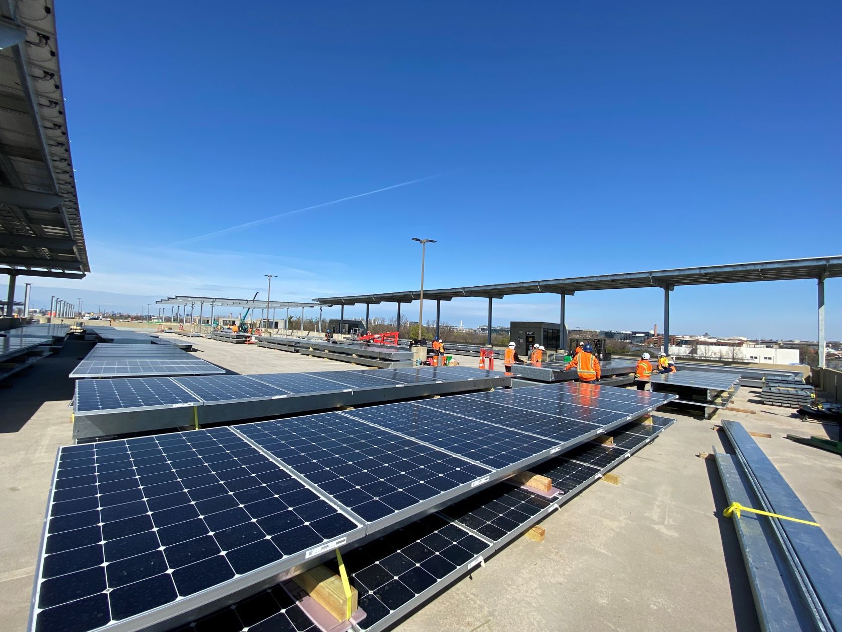 Metro installs first solar canopy at Anacostia station | WTOP News