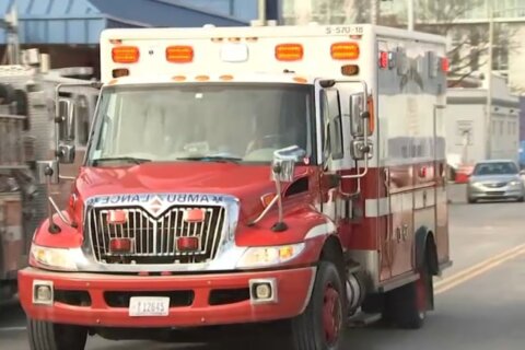 DC 911 call sat in ‘limbo’: Ambulance delayed 11 minutes after man collapsed on street