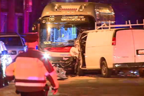 Driver dead, his son critically injured, 5 others hurt after van crashes into Metrobus in SE DC