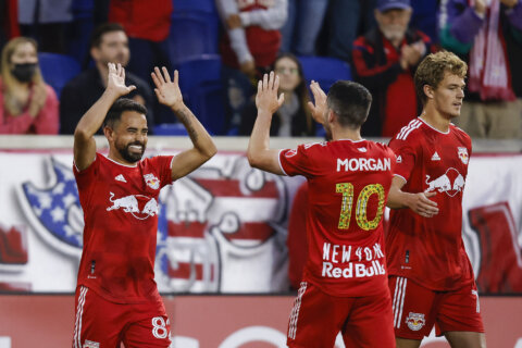 Red Bulls end home skid behind Luquinhas, beat DC 4-1