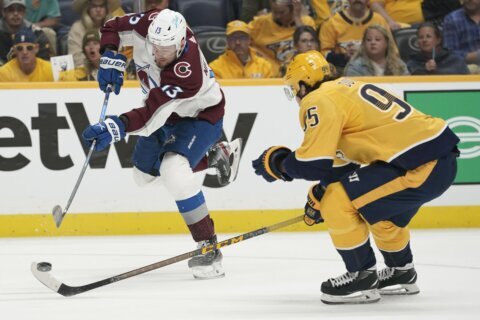 Avalanche 1st to advance to 2nd round with sweep of Preds