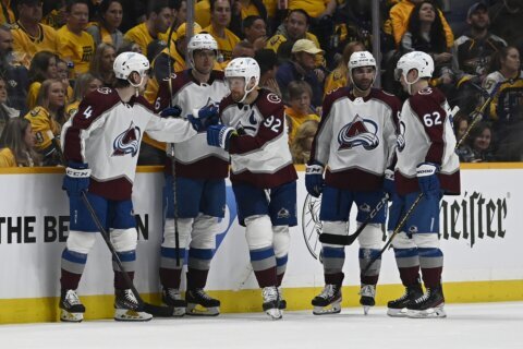 Avalanche  take 3-0 series lead over Preds with 7-3 win