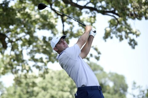 No. 1 Scheffler has lead alone going to Colonial final round