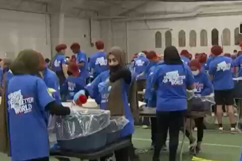 Wrapping up Ramadan: Islamic Relief, Episcopal HS pack 125k meals in Alexandria