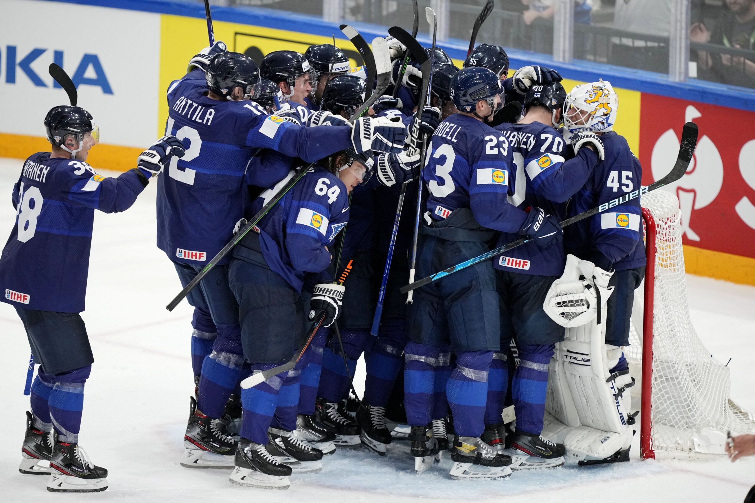 Canada, Finland advance to world hockey final — again WTOP News
