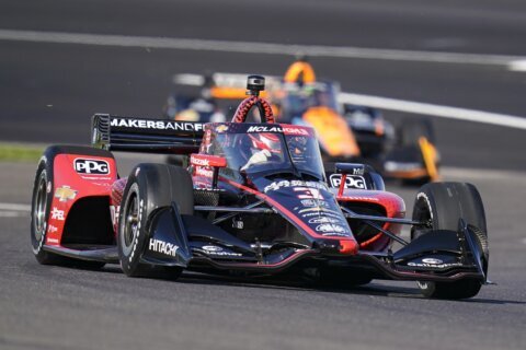 Power’s late qualifying run puts him on pole for Indy GP
