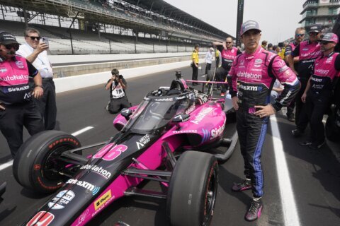 Castroneves seeks historic fifth Indianapolis 500 victory