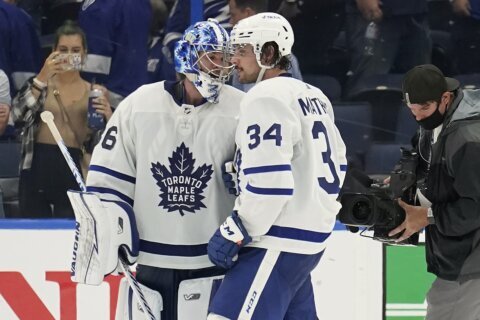 Campbell shines, Maple Leafs beat Lightning 5-2 in Game 3