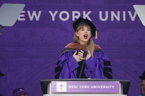 Taylor Swift gets honorary degree from New York University