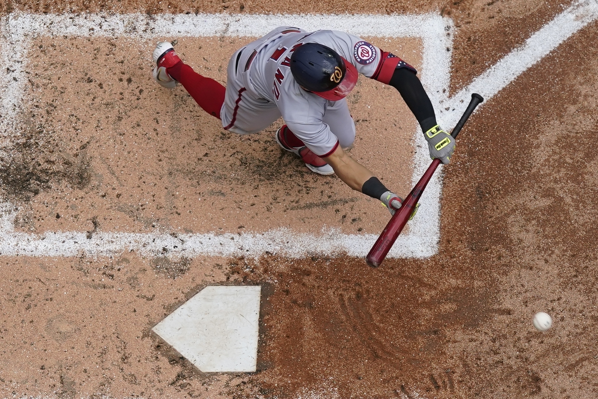 Thomas' grand slam helps Nationals blast White Sox 13-3